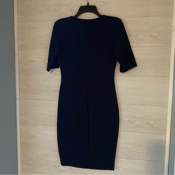 B. Smart Navy Blue Bodycon Dress Short Sleeves Midi Size 8 - Picture 5 of 5